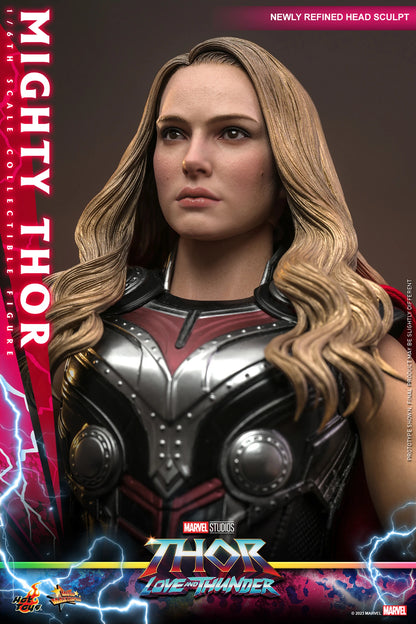 Mighty Thor Sixth Scale Figure